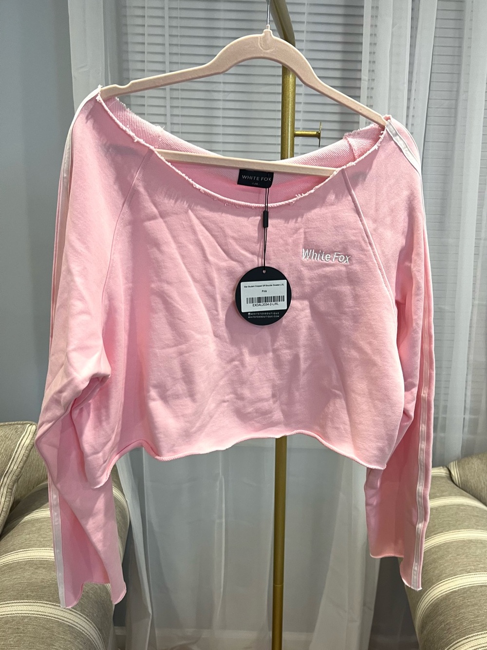 NWT WHITE FOX Star Student Cropped Off Shoulder Sweater